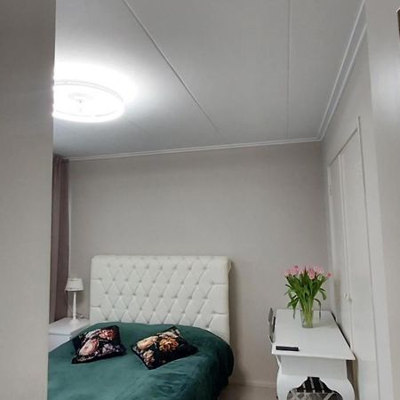 Cozy Room In Host House Near Rotterdam Масслёйс Экстерьер фото